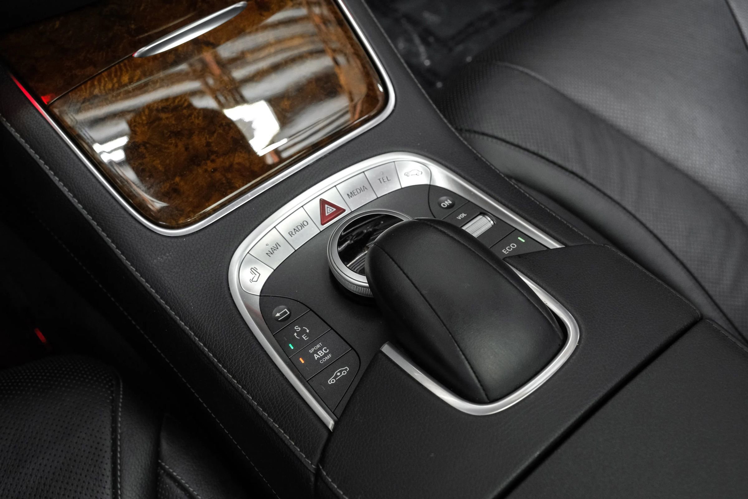 Used 2014 Mercedes-Benz S 550 Sedan image 29