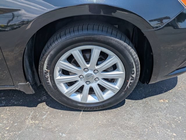Used 2013 Chrysler 200 Touring w/ Cold Weather Group FWD image 13