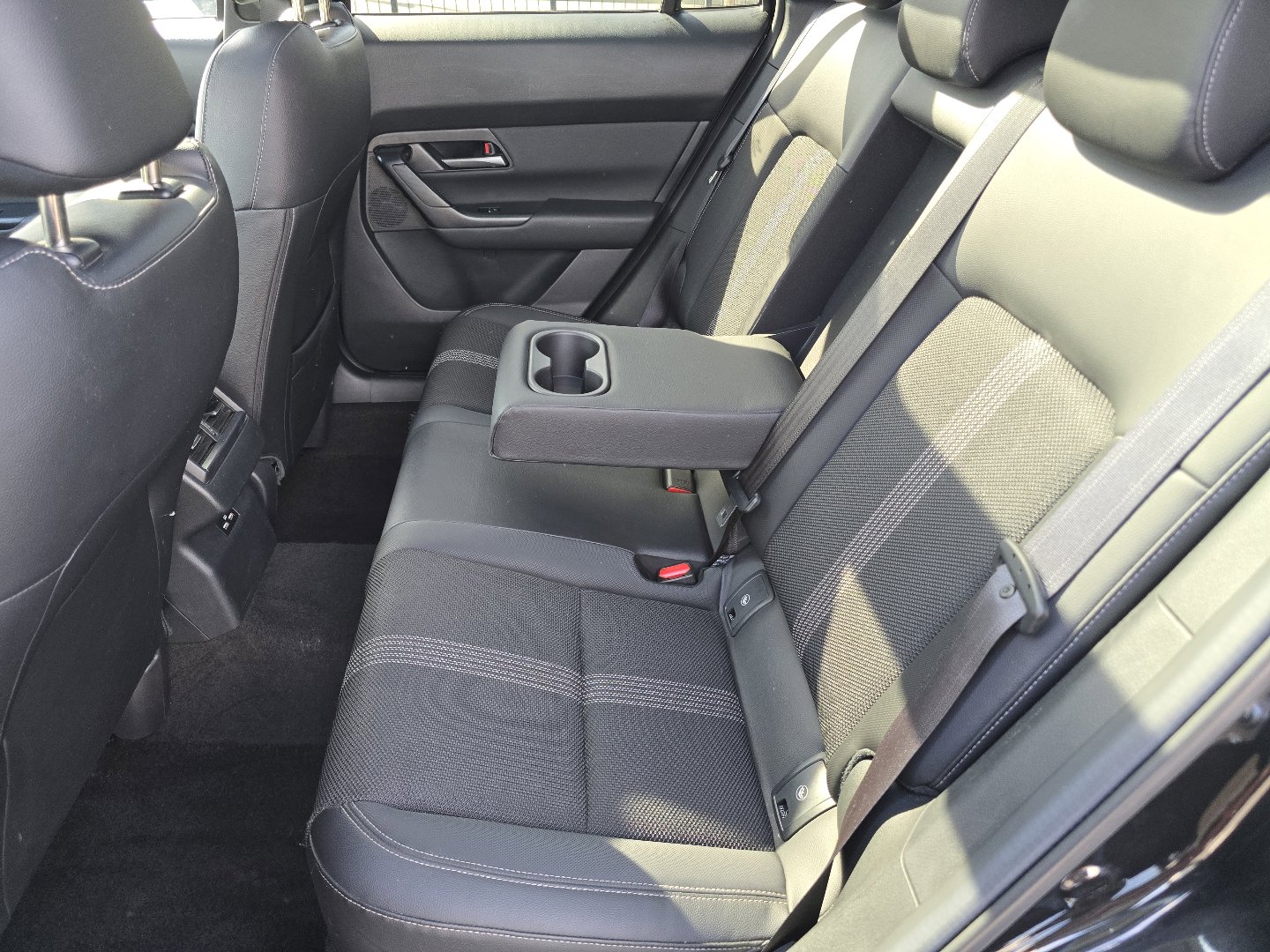 Used 2024 MAZDA CX-50 AWD 2.5 S w/ Premium Package image 28