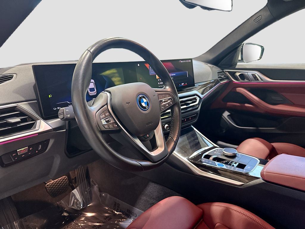 Used 2023 BMW i4 eDrive35 w/ Premium Package RWD image 9