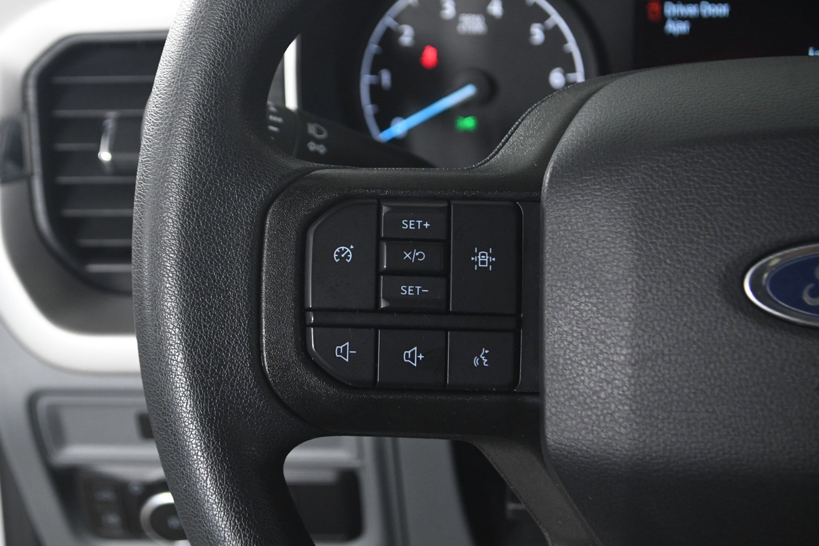 Used 2022 Ford F150 XLT image 11