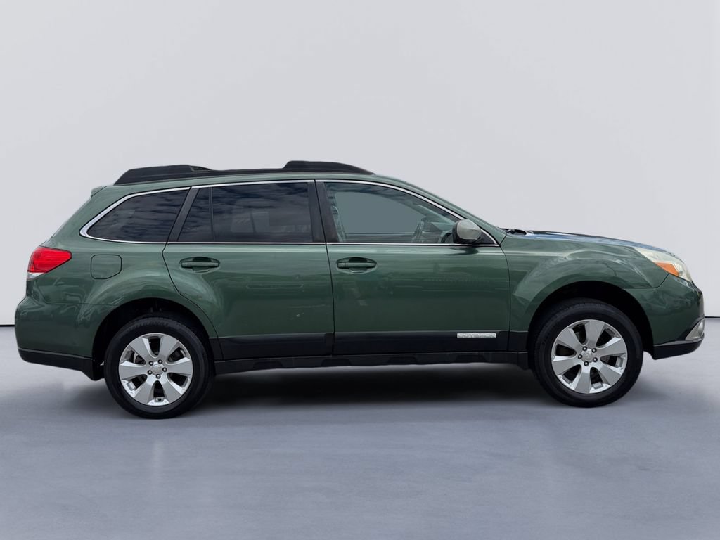 Used 2011 Subaru Outback 2.5i Limited AWD/4WD image 2