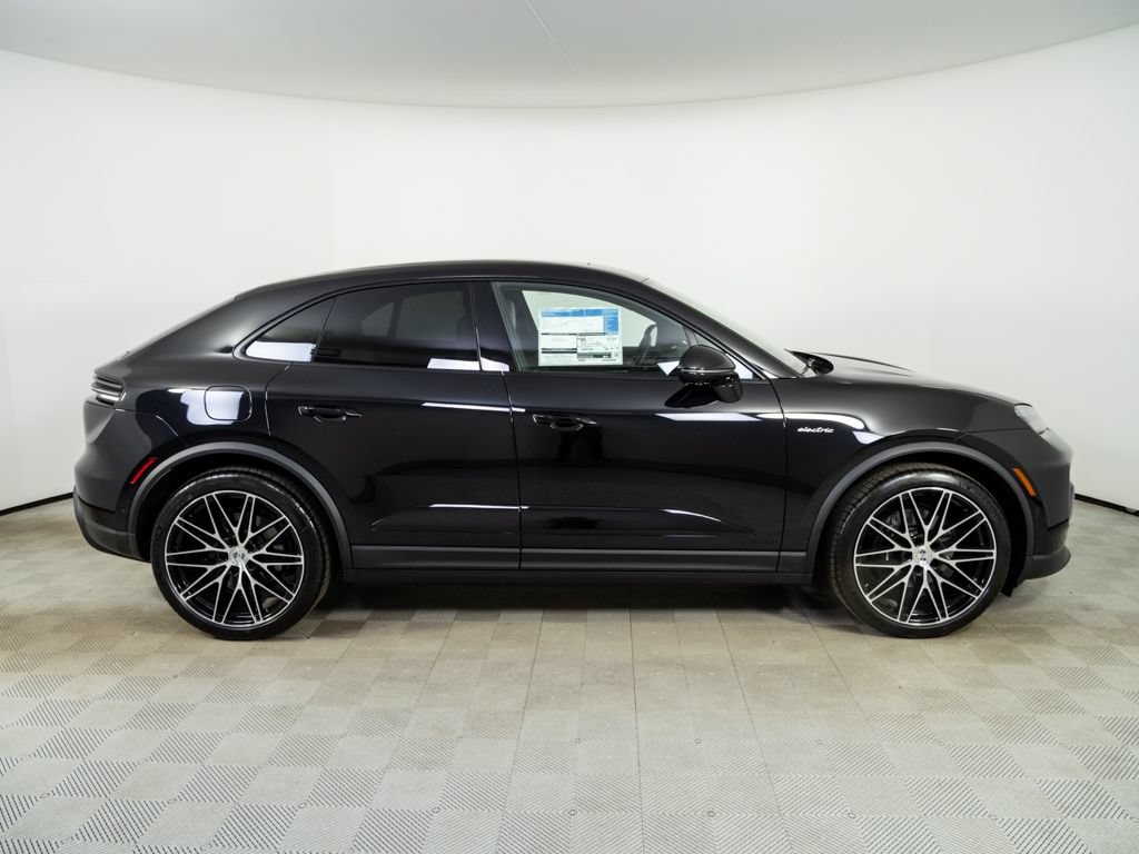 New 2026 Porsche Macan 4 Electric AWD/4WD image 28