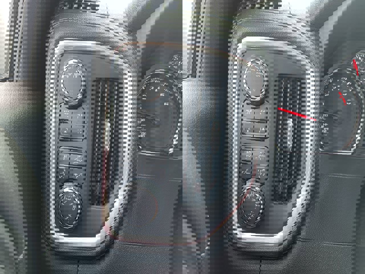 Used 2021 Chevrolet Silverado 1500 RST image 17