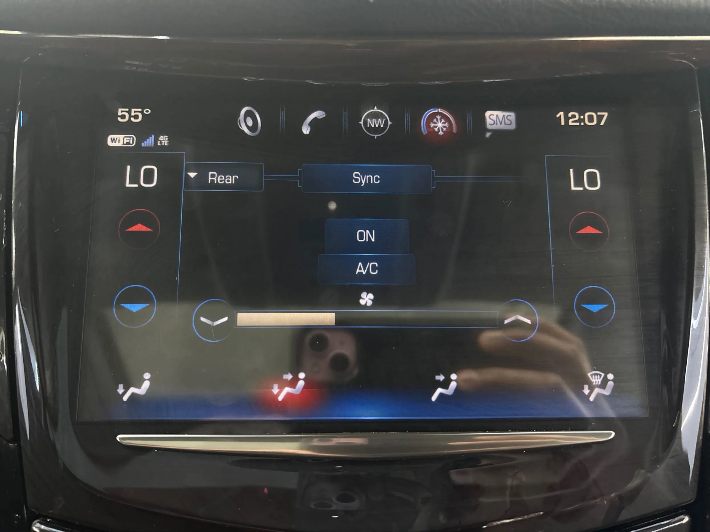 Used 2020 Cadillac Escalade Luxury image 39