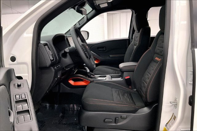 New 2026 Nissan Frontier PRO-4X w/ Tow Package AWD/4WD image 10
