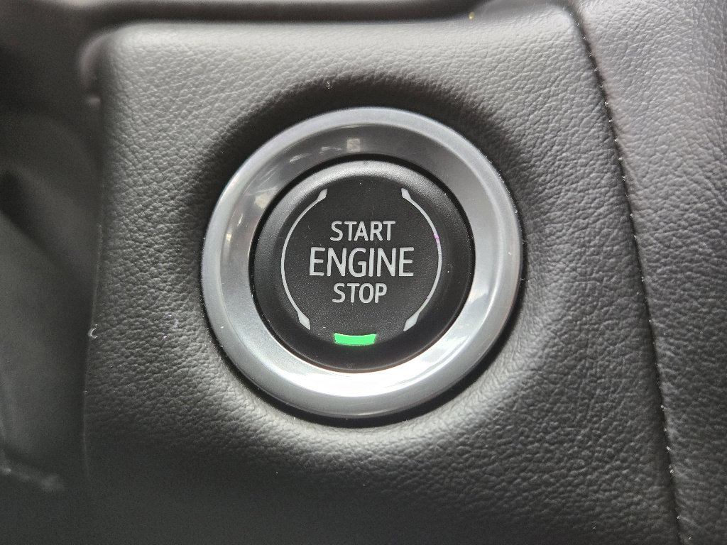 Used 2023 GMC Yukon AT4 w/ AT4 Premium Plus Package image 23