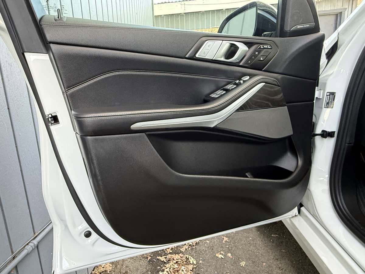 Used 2020 BMW X7 xDrive40i w/ Premium Package image 41