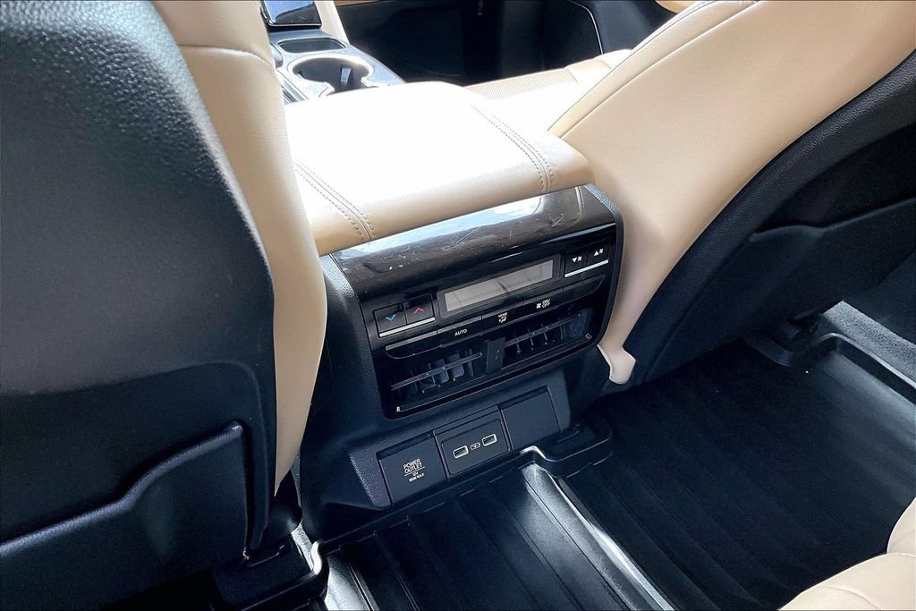 Used 2023 Acura MDX w/ Technology Package FWD image 31