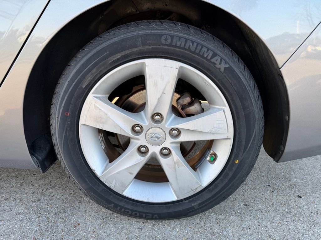 Used 2012 Hyundai Elantra GLS w/ Preferred Pkg 3 image 9