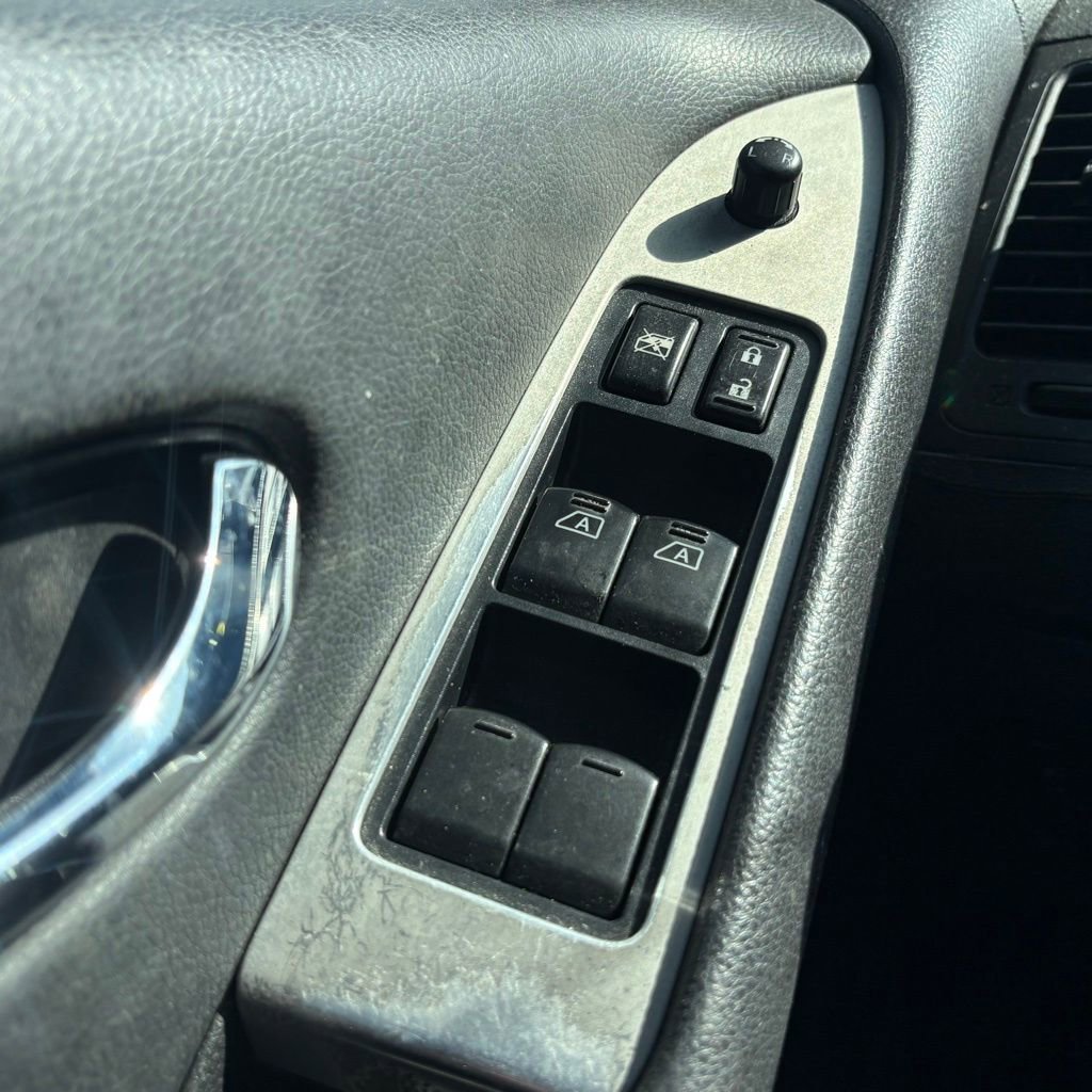 Used 2009 Nissan Murano SL w/ Technology Pkg FWD image 25
