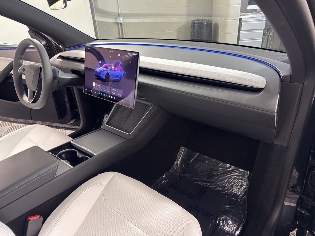 Used 2026 Tesla Model Y Long Range image 19