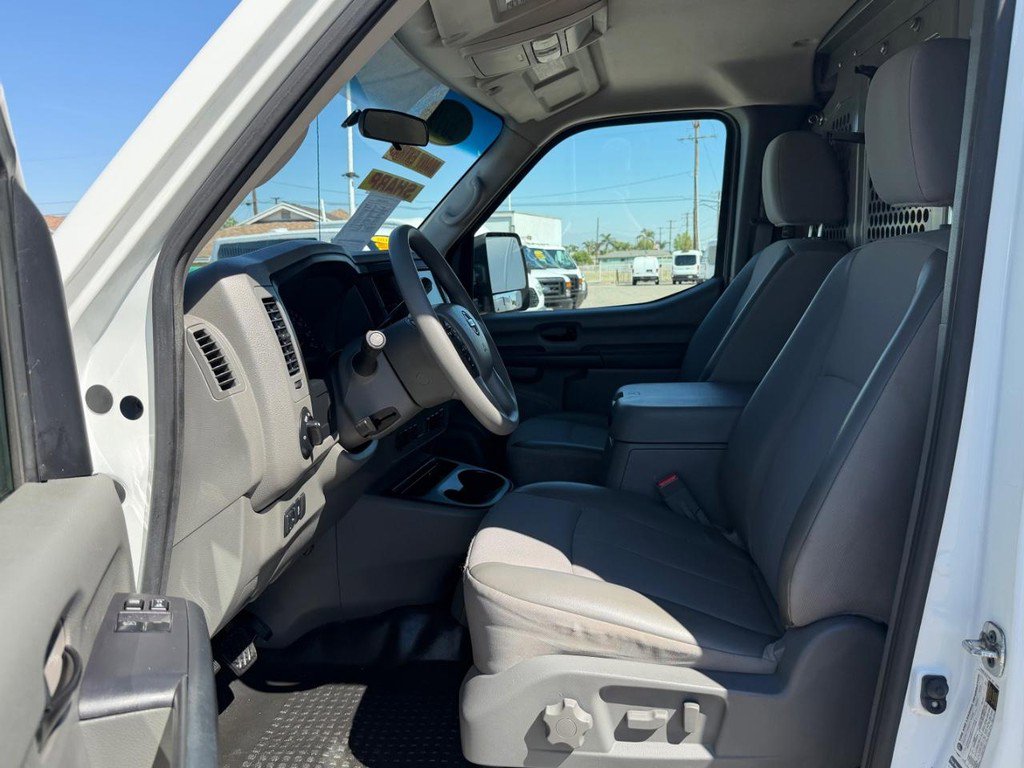 Used 2019 Nissan NV 3500 SL w/ Back Door Glass Package image 27
