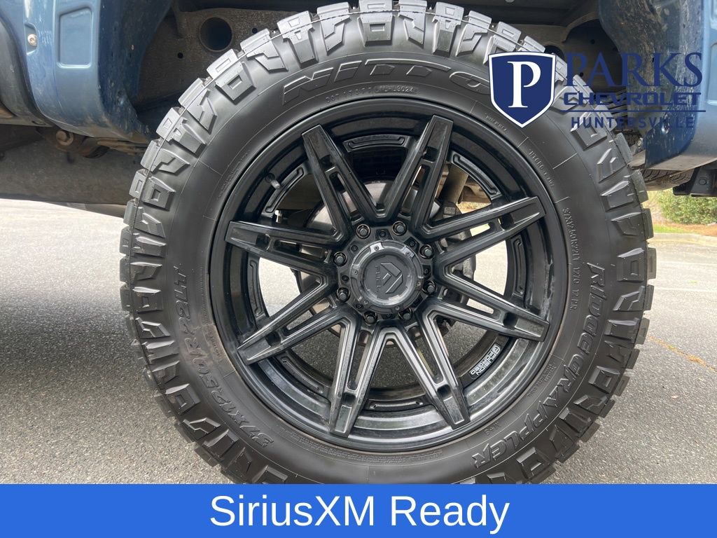 Used 2024 Chevrolet Silverado 2500 LT w/ Convenience Package image 9