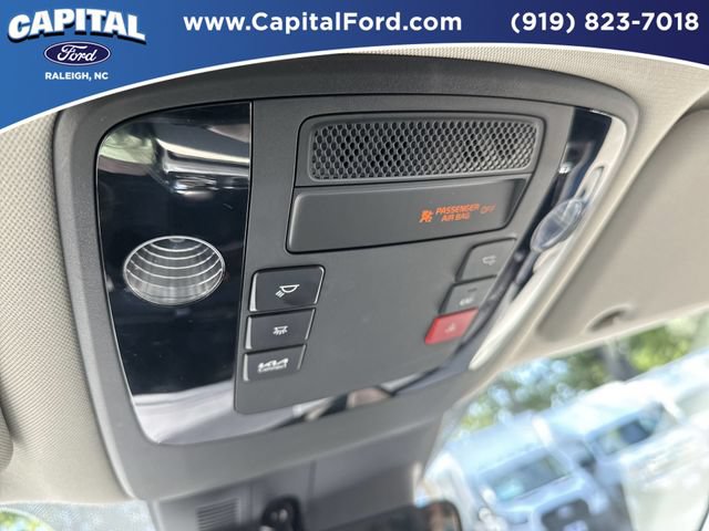 Used 2024 Kia Carnival EX FWD image 32