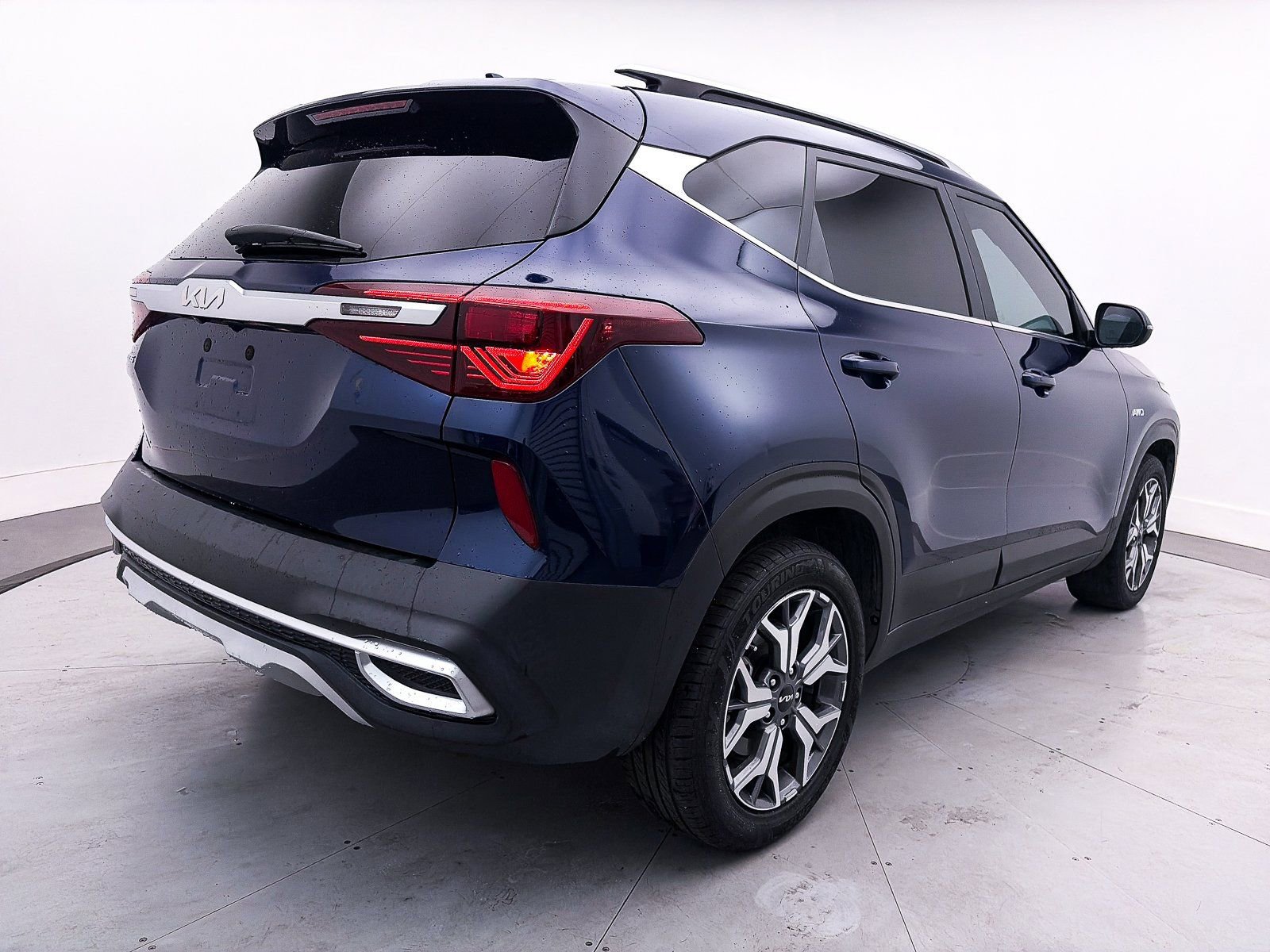 Certified 2022 Kia Seltos EX image 16