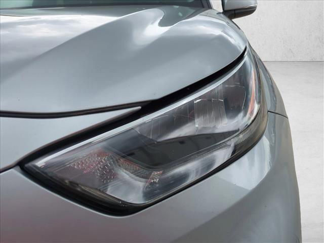 Used 2020 Toyota Highlander L image 6