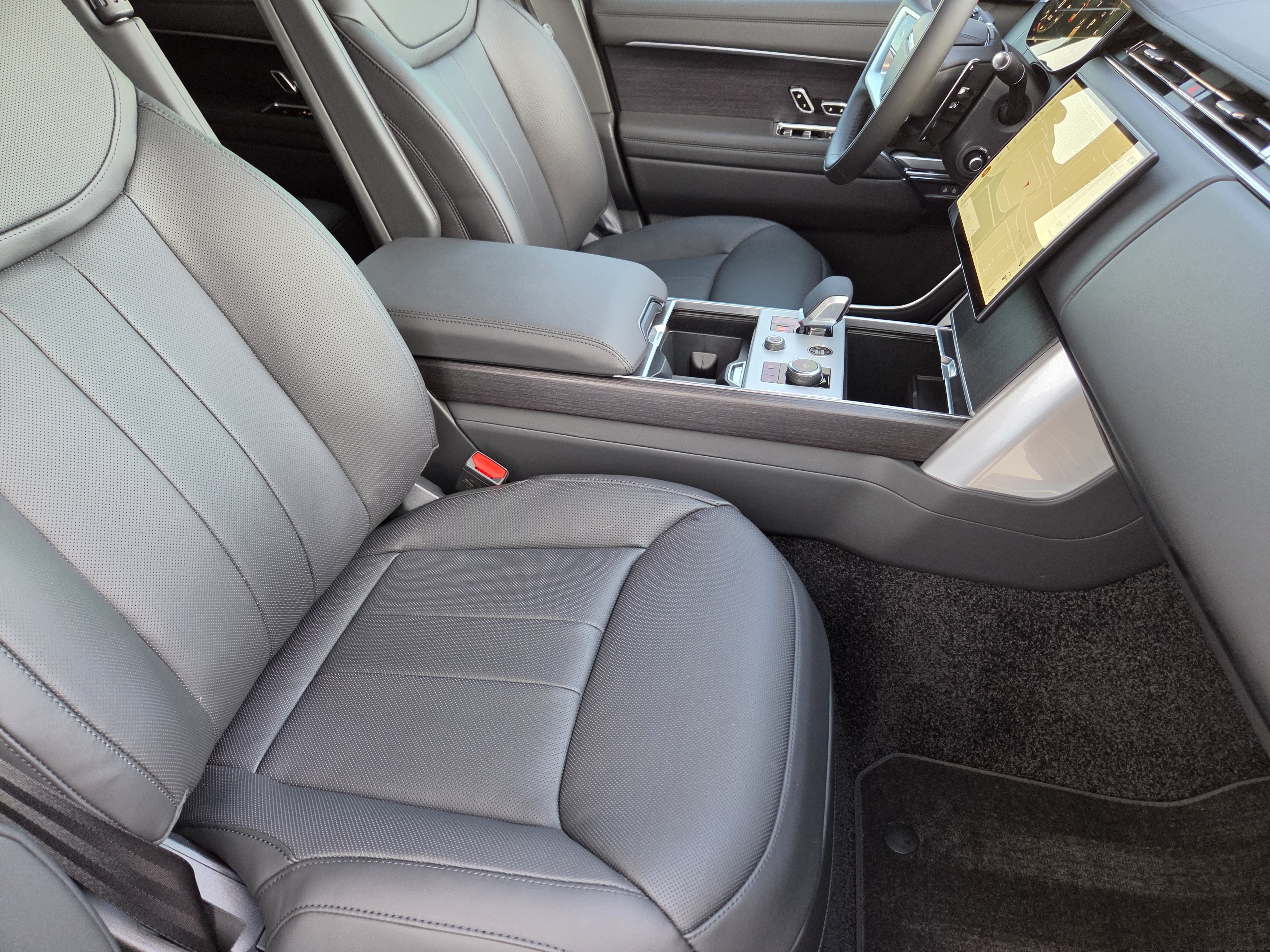 New 2027 Land Rover Range Rover SE AWD/4WD image 13