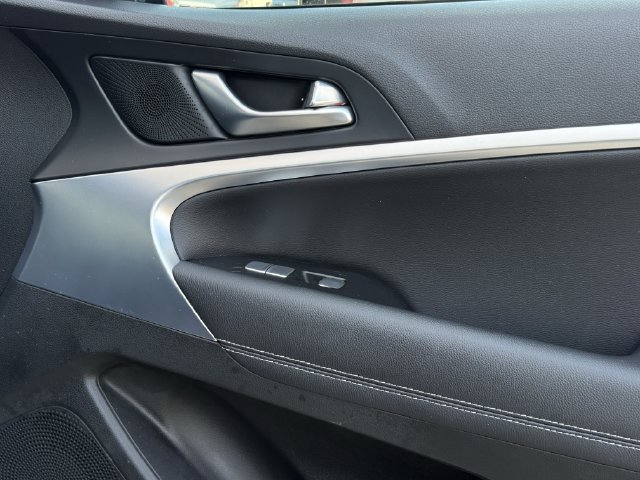 Used 2023 Genesis G70 2.0T RWD image 26