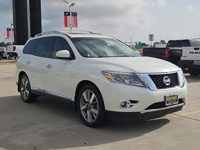 Used 2015 Nissan Pathfinder Platinum FWD image 3