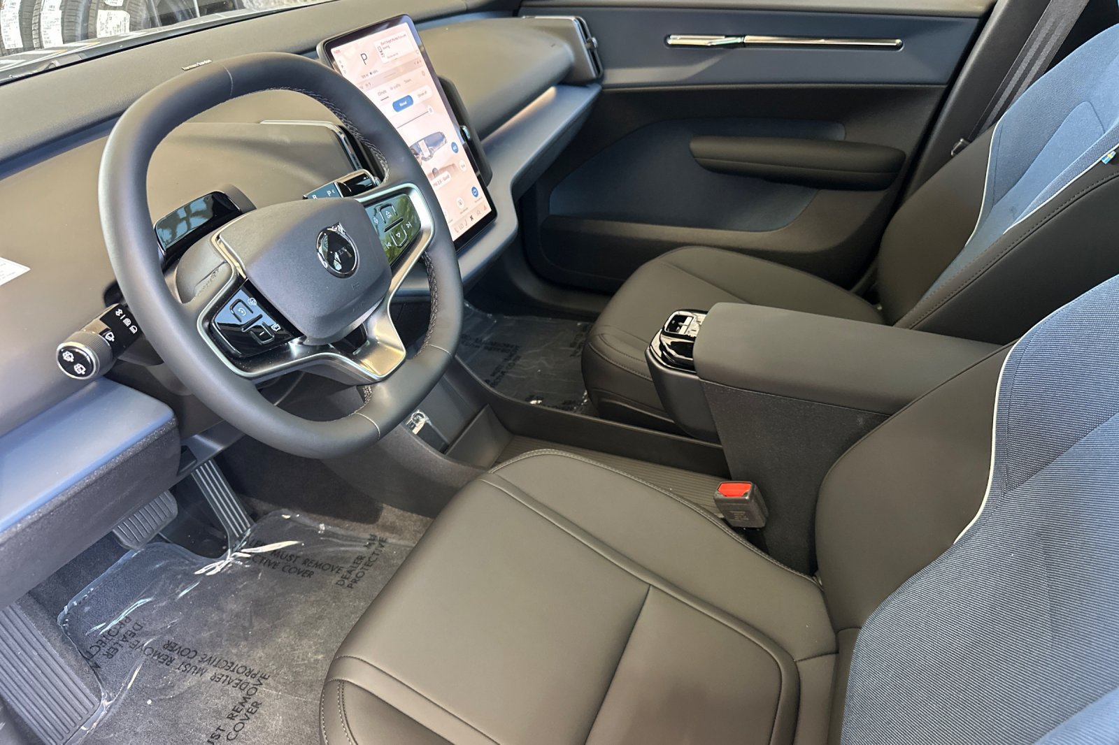 New 2026 Volvo EX30 Plus w/ Climate Package AWD/4WD image 7