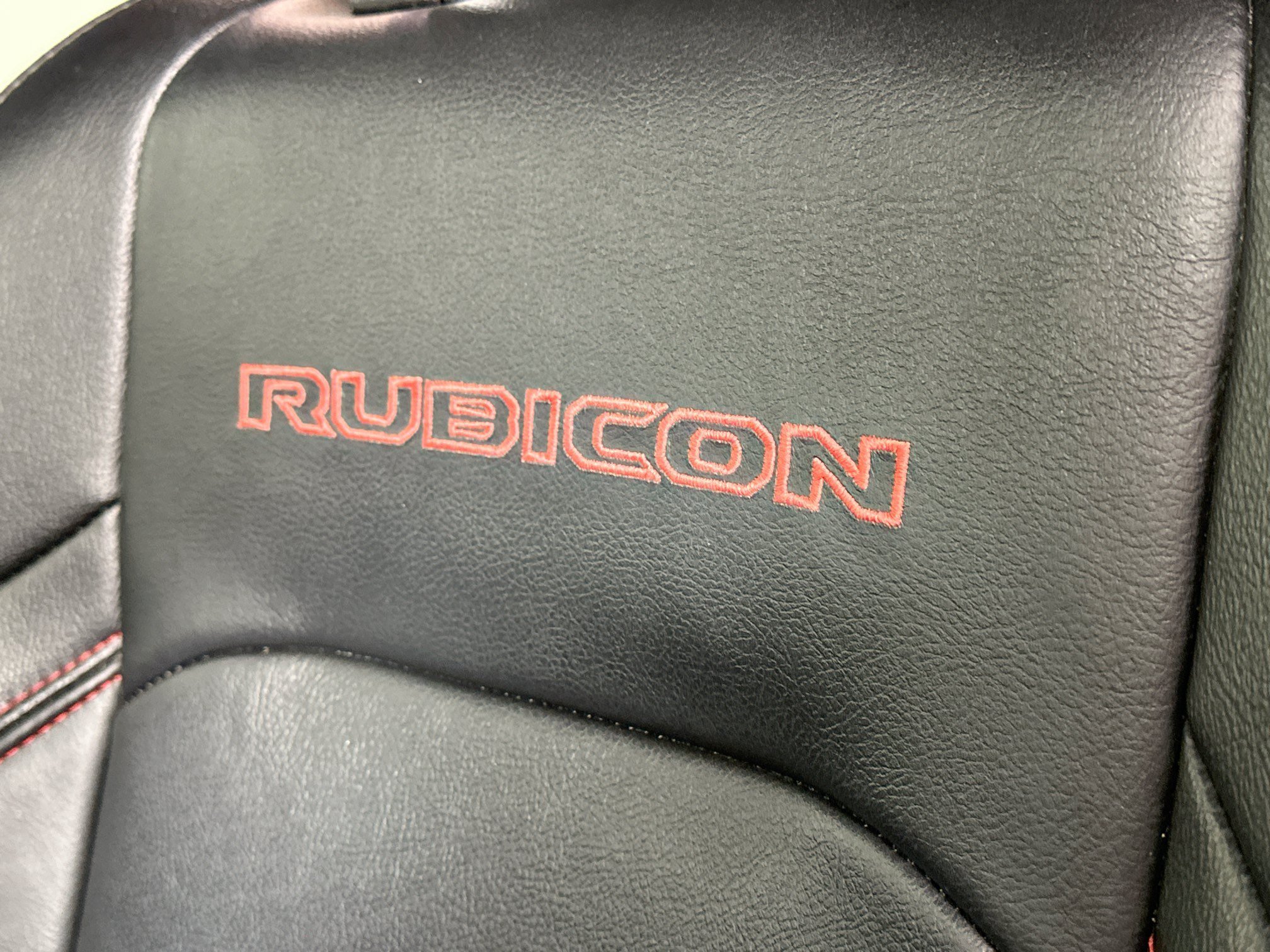 Used 2021 Jeep Wrangler Unlimited Rubicon AWD/4WD image 36