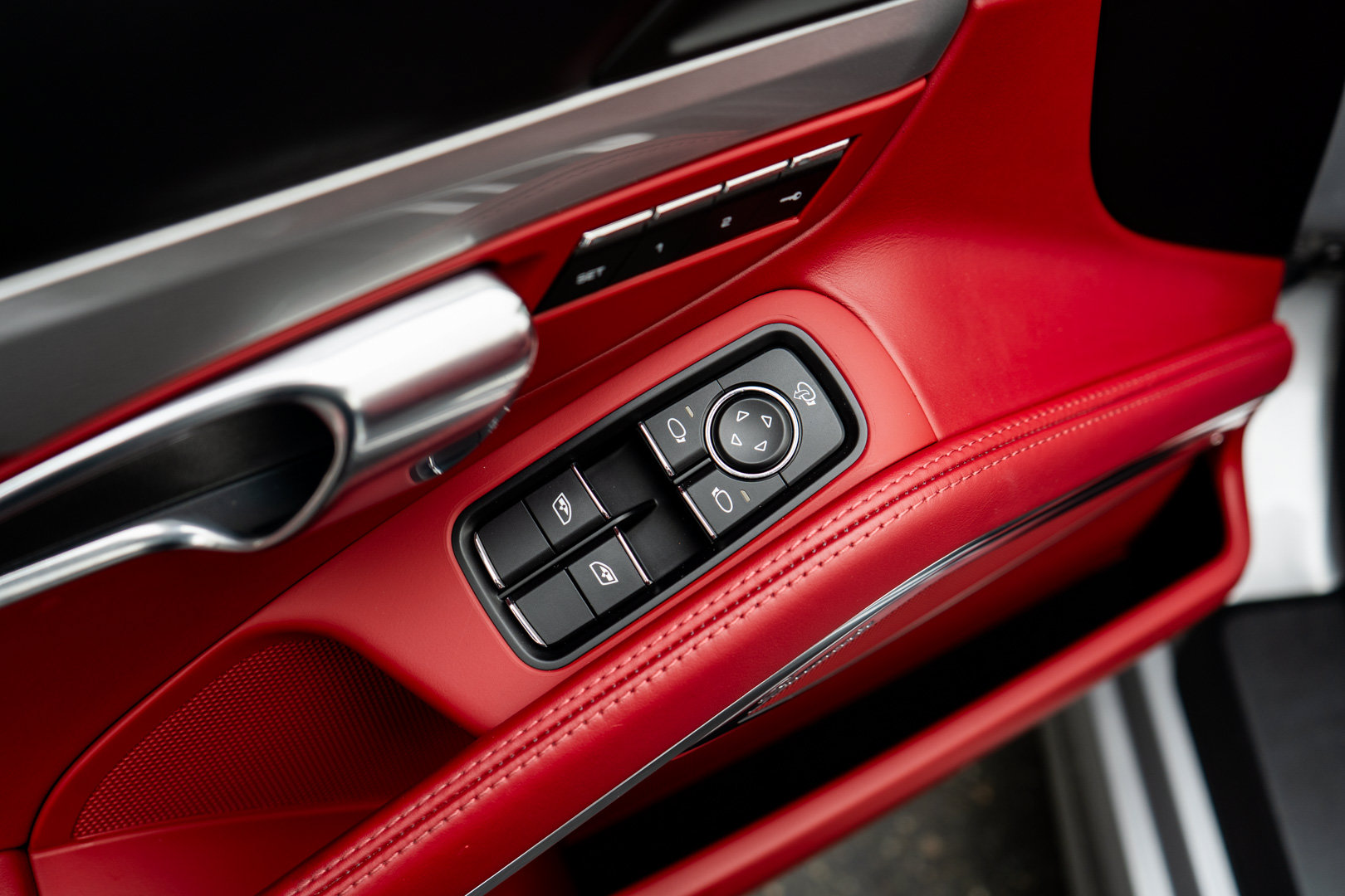 Used 2018 Porsche 718 Boxster GTS RWD image 13