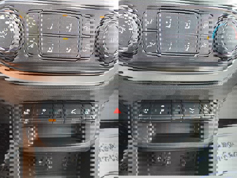 Used 2021 Chevrolet Colorado LT w/ Fleet Safety Package image 19