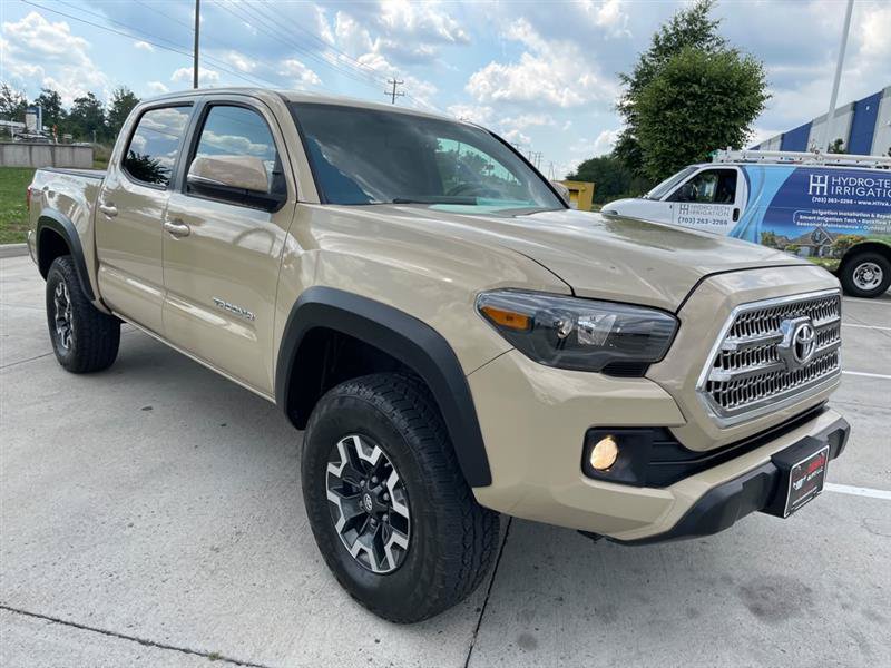 Used 2017 Toyota Tacoma TRD Off-Road w/ Tow Package (A/T) AWD/4WD image 53