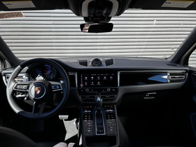 Certified 2026 Porsche Macan AWD/4WD image 13