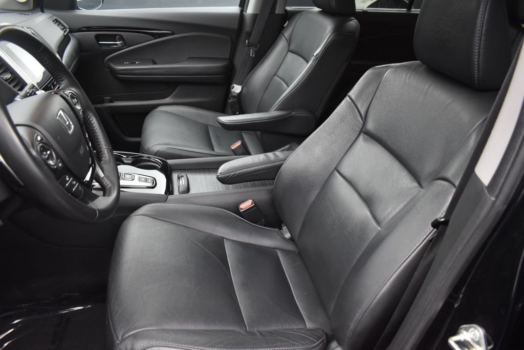 Used 2017 Honda Pilot Touring image 11