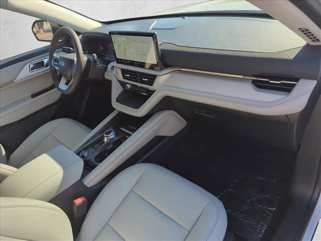 New 2025 Ford Explorer Active w/ Active Comfort Package image 5