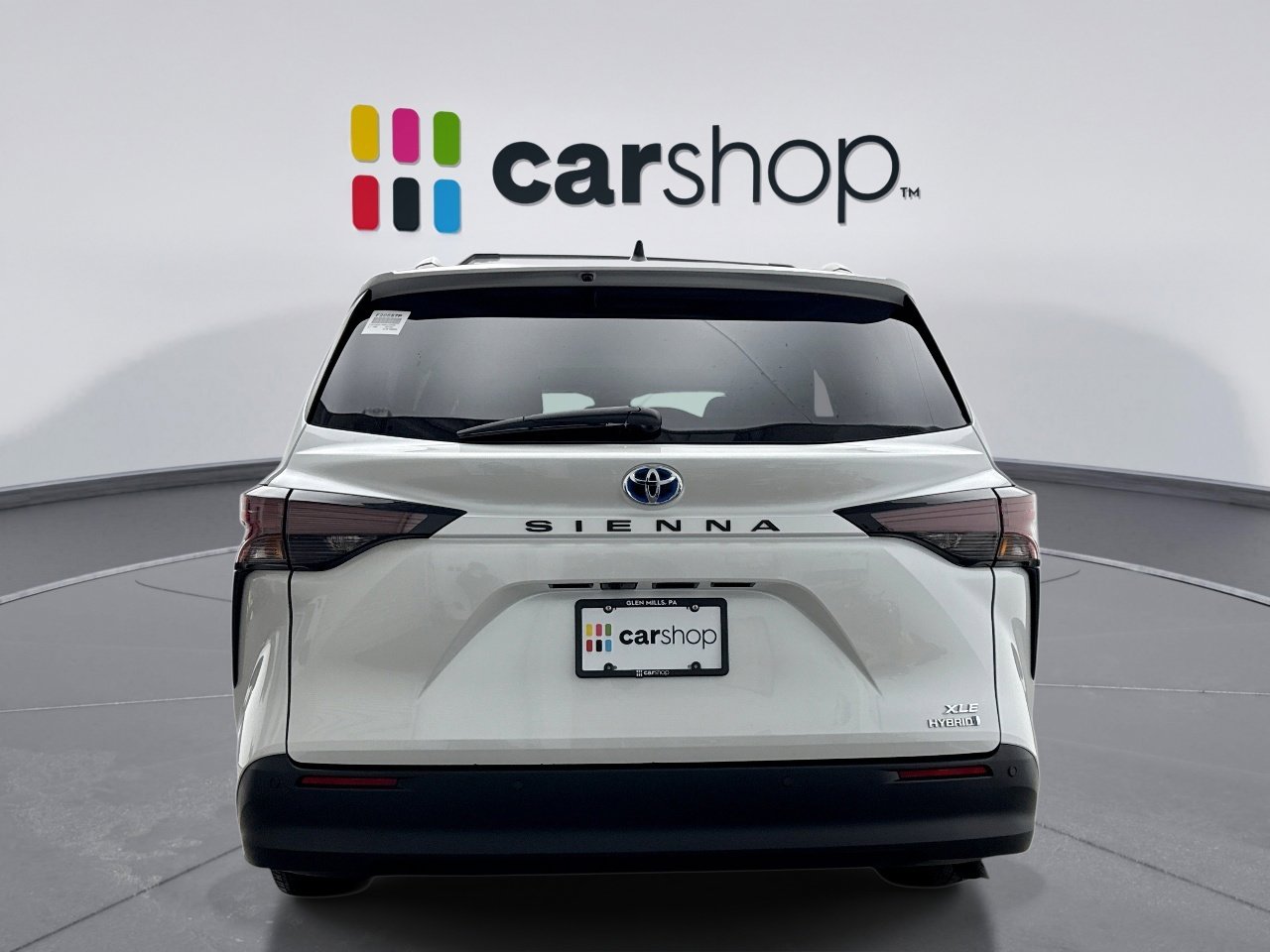 Used 2024 Toyota Sienna XLE image 4