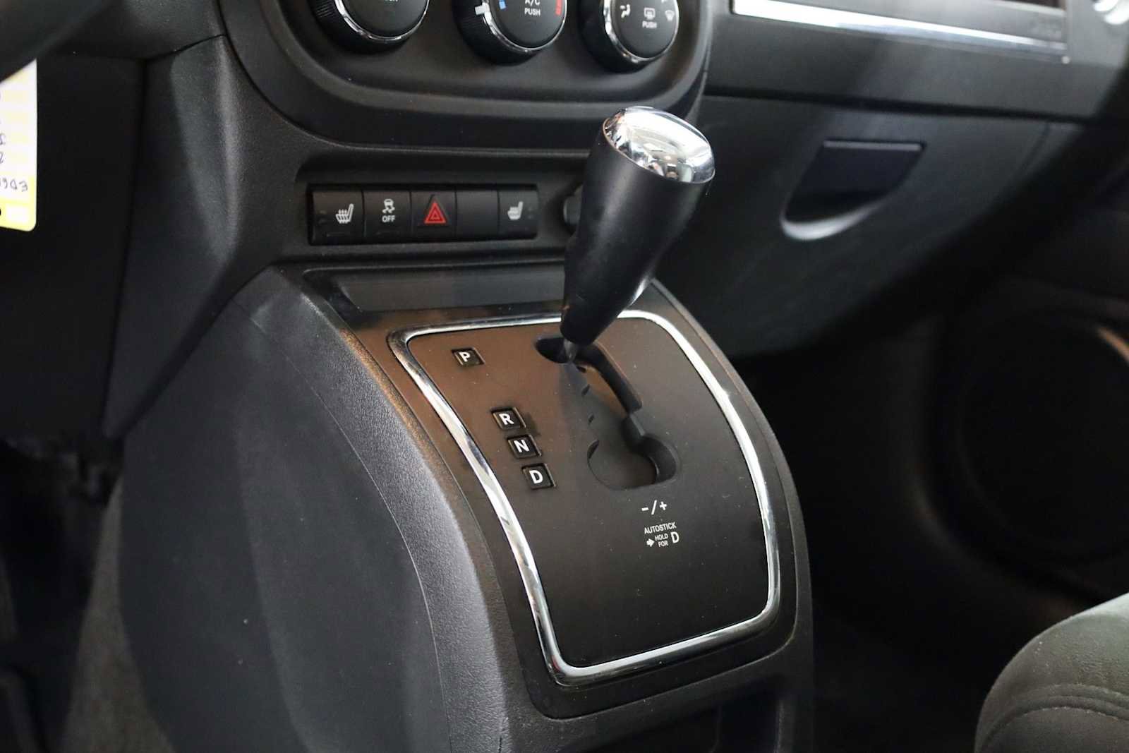 Used 2014 Jeep Patriot Latitude w/ Sun/Sound Group image 26