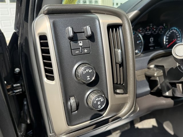 Used 2019 GMC Sierra 3500 Denali w/ Duramax Plus Package AWD/4WD image 14