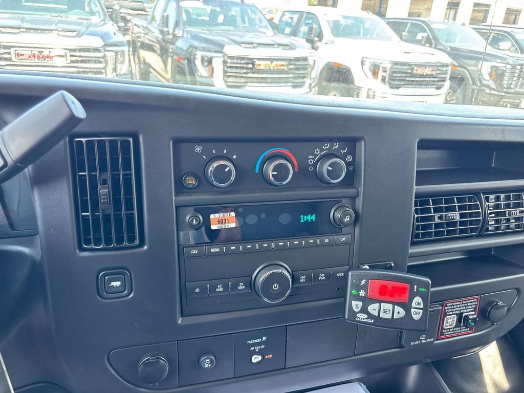 New 2026 GMC Savana 3500 w/ Driver Convenience Package RWD image 10