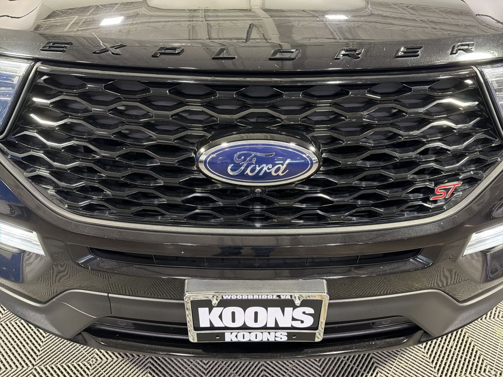 Used 2020 Ford Explorer ST w/ Premium Technology Package image 20