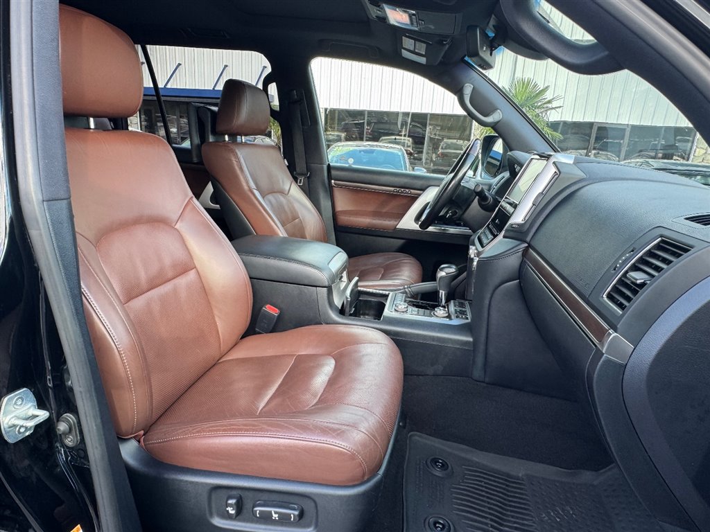Used 2019 Toyota Land Cruiser AWD/4WD image 19