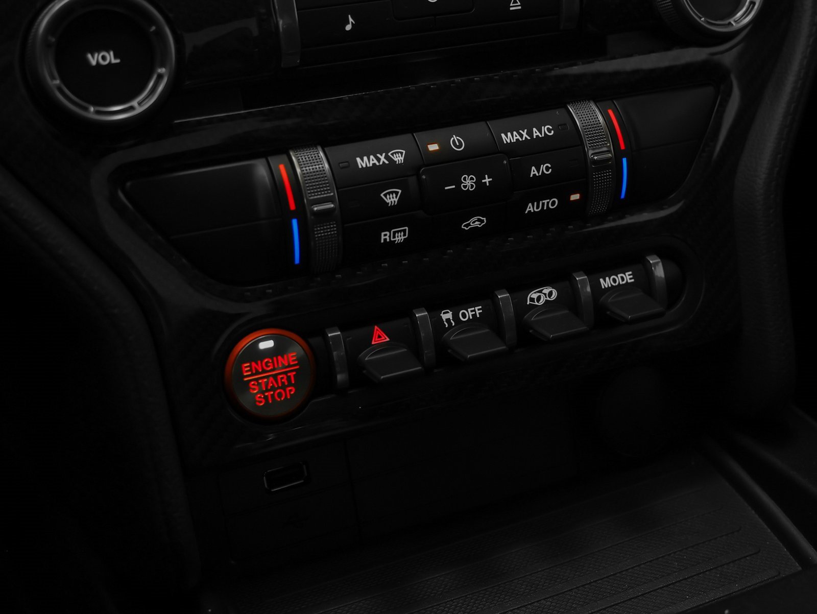 Used 2020 Ford Mustang Shelby GT500 w/ Carbon Fiber Track Pack image 59