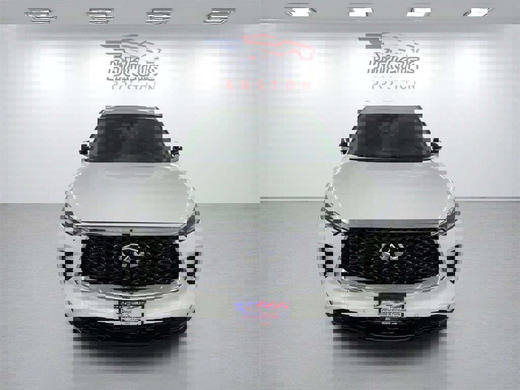 Used 2023 INFINITI QX60 Luxe image 2