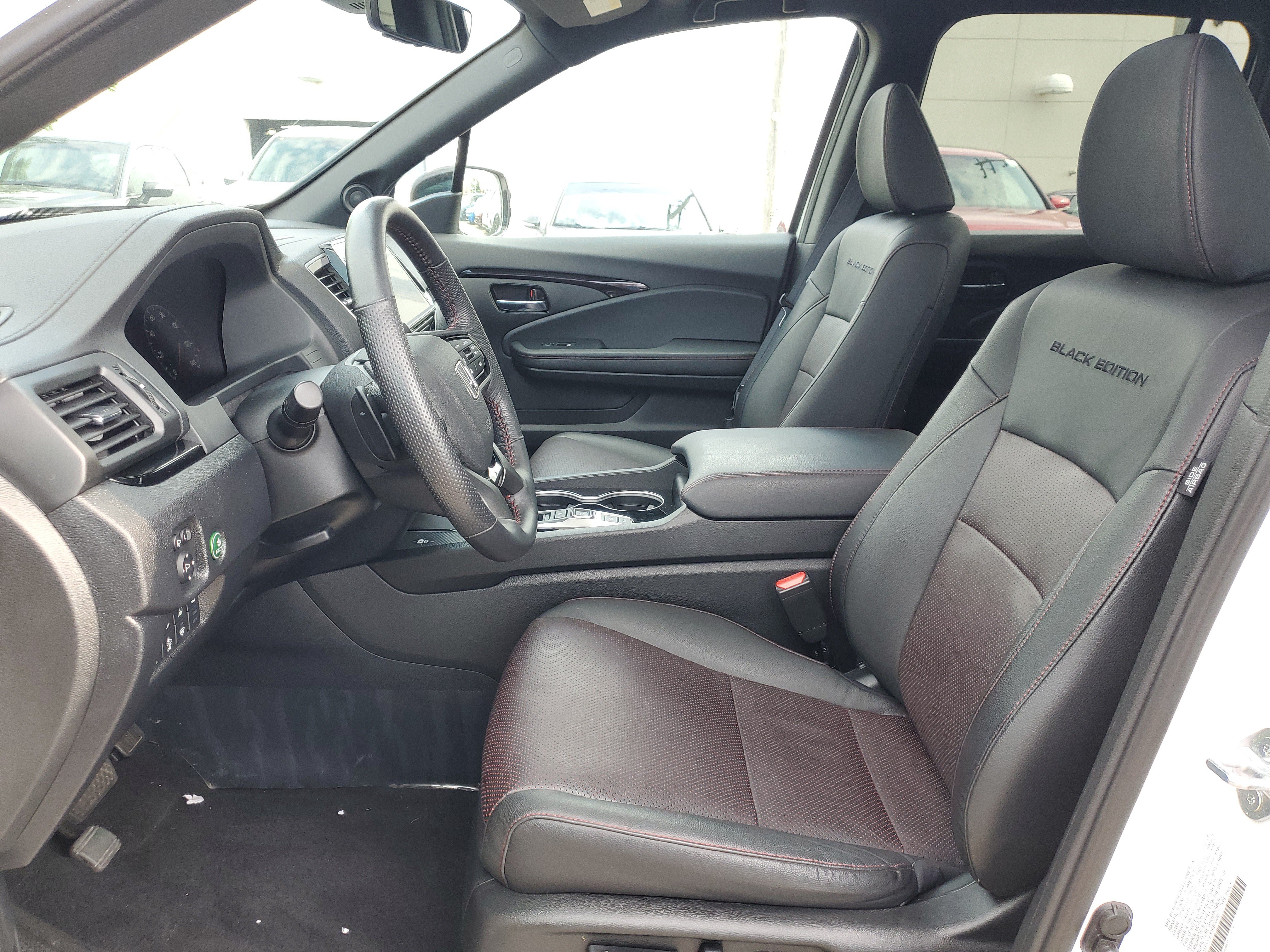 Certified 2024 Honda Ridgeline Black Edition image 10