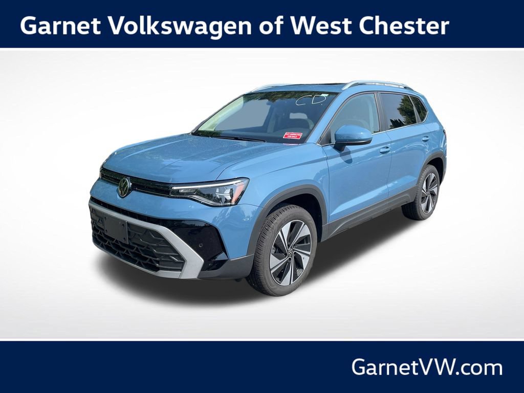 Certified 2025 Volkswagen Taos SE w/ Panoramic Sunroof Package
