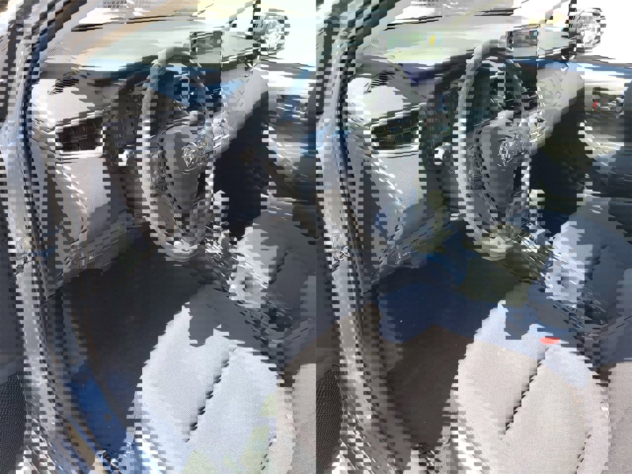 Used 2024 Toyota Corolla LE image 15