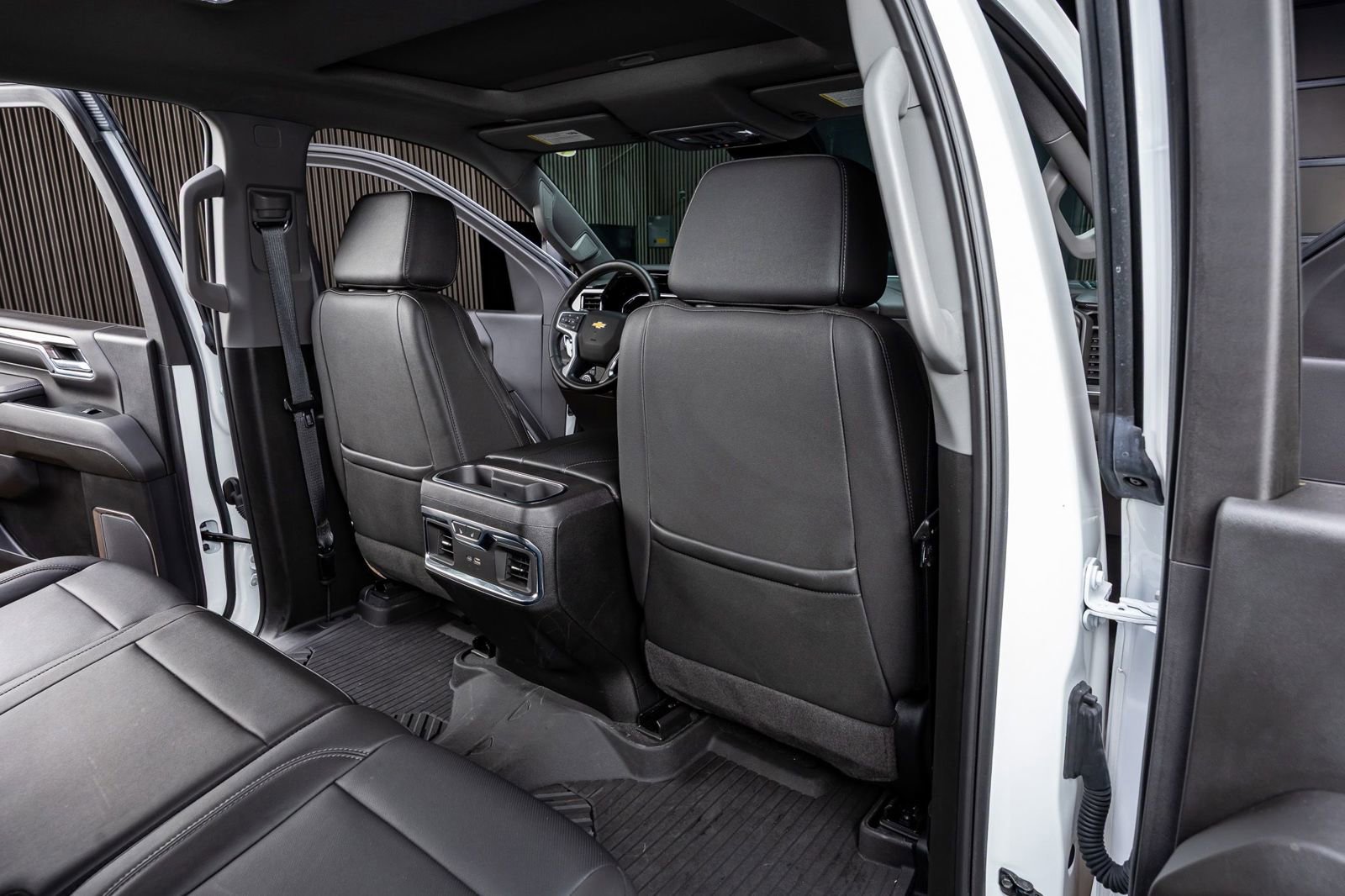 Used 2024 Chevrolet Silverado 2500 LTZ w/ LTZ Premium Package image 30