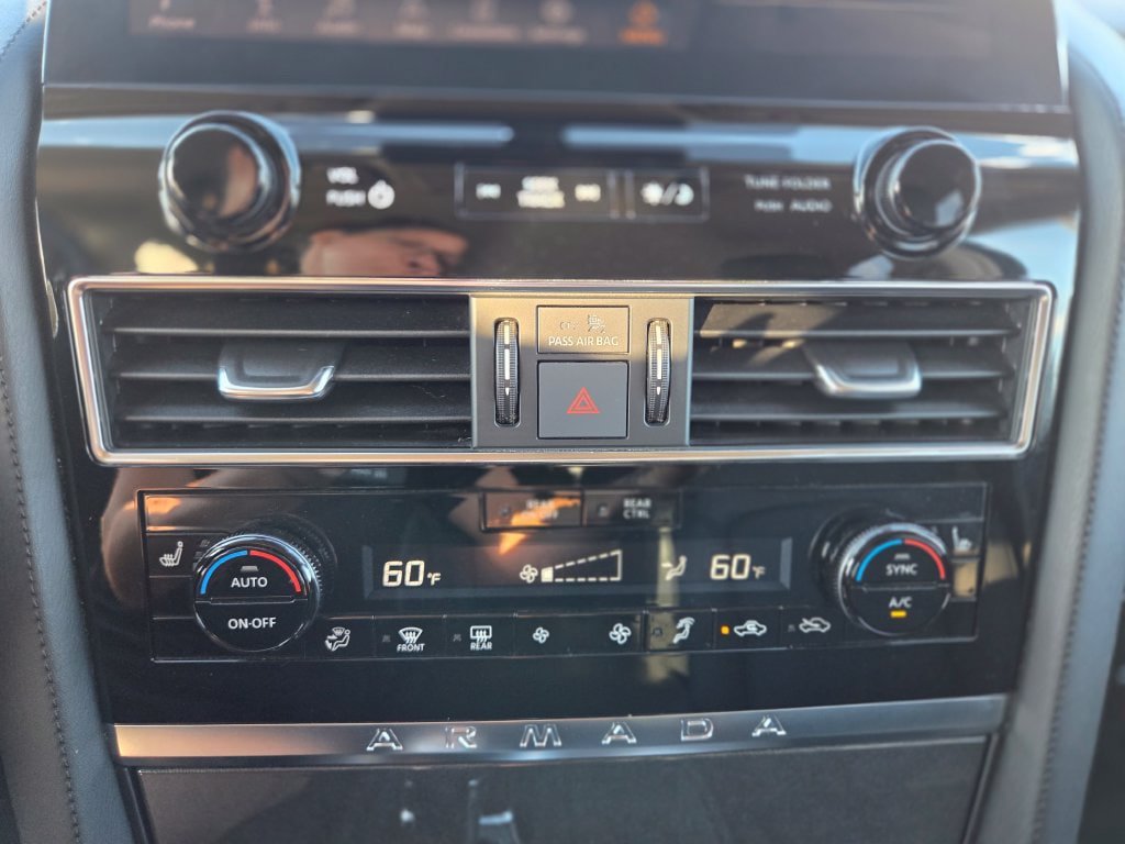 Used 2022 Nissan Armada SV AWD/4WD image 24
