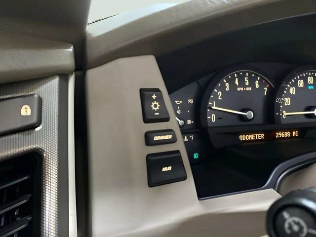 Used 2005 Cadillac XLR RWD image 40