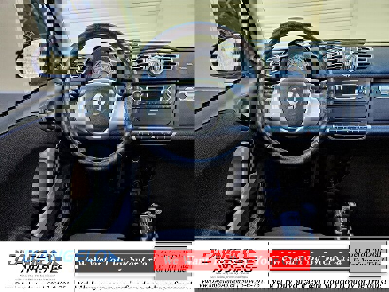 Used 2013 smart fortwo pure image 15