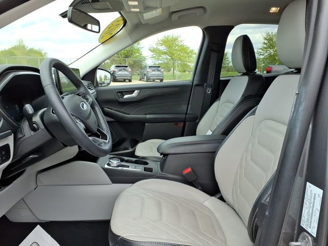 Certified 2023 Ford Escape Platinum w/ Premium Technology Package AWD/4WD image 13