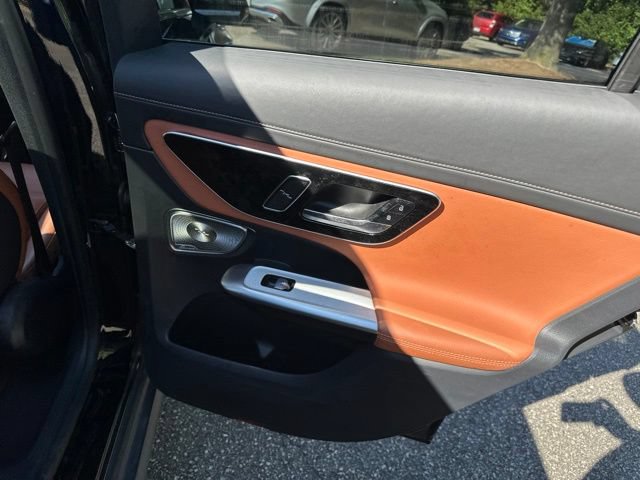 Used 2023 Mercedes-Benz GLC 300 image 17