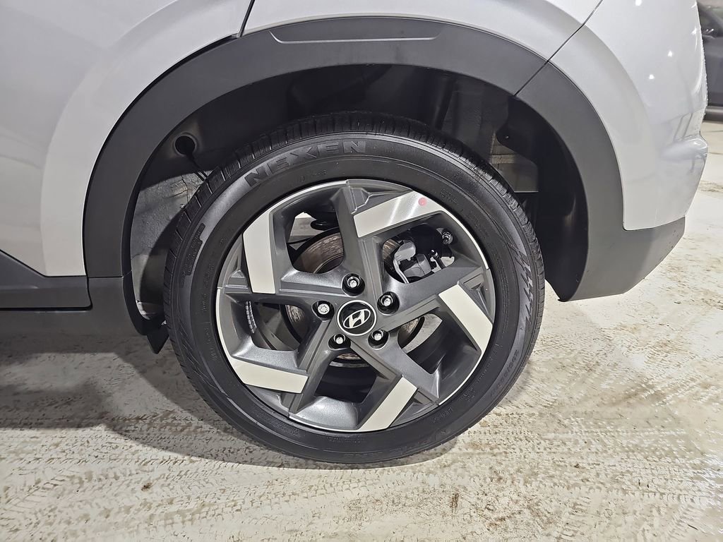 New 2026 Hyundai Venue SEL FWD image 35